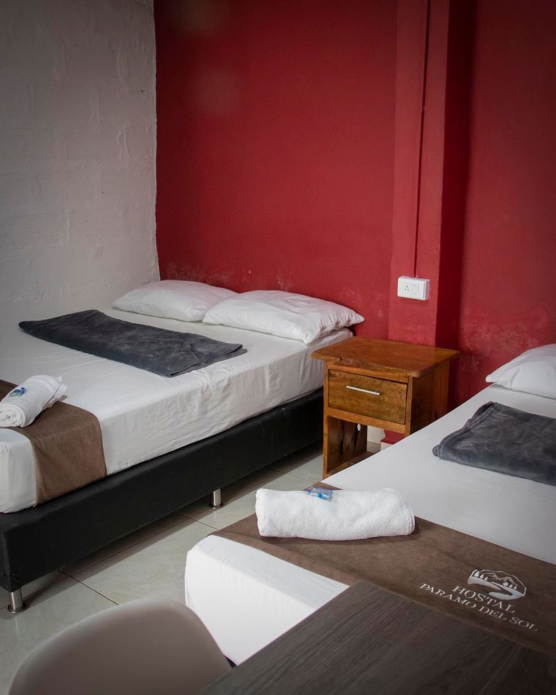hostal-paramodelsol (7).jpg